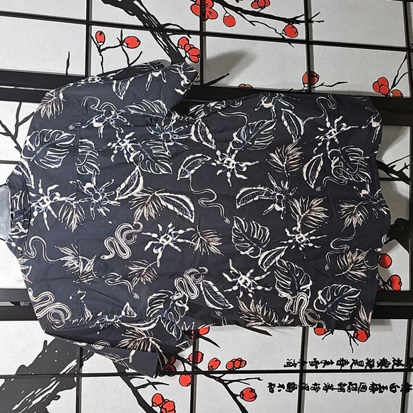 Roark Tropakill Navy Floral Short Sleeve‎ Shirt Large New - Picture 7 of 7